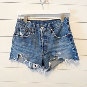 *AS IS* Levi’s | Women’s Distressed cut off 501s Cotton High Rise Shorts Size 25